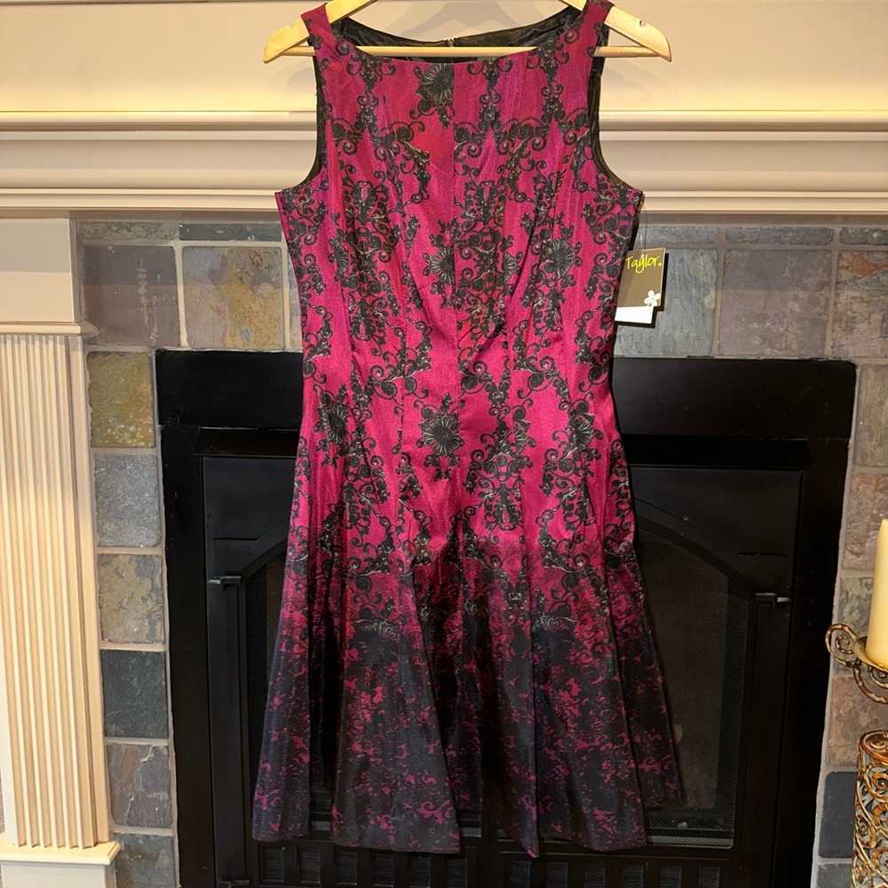Taylor Womens Rasberry/Black Pleated  Fit & Flare Dress 8 Style 51521MY